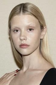 Mia Goth, photo 8