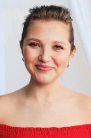 Mia McKenna-Bruce, photo 6
